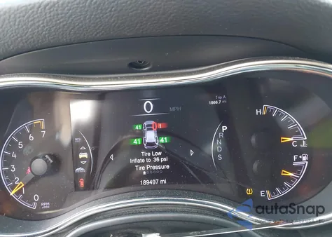 2015 Jeep Grand Cherokee Limited z USA, uszkodzony, nr VIN 1C4RJFBG3FC726654